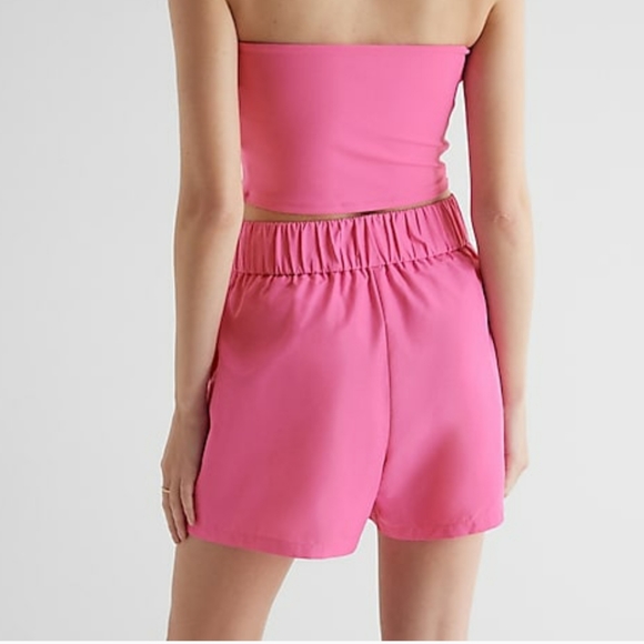 Express super high waisted pleated shorts - Picture 3 of 9